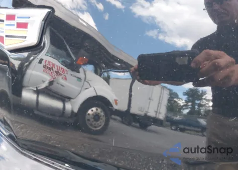 2018 Cadillac Xts Luxury from USA, damaged, VIN 2G61M5S32J9115626